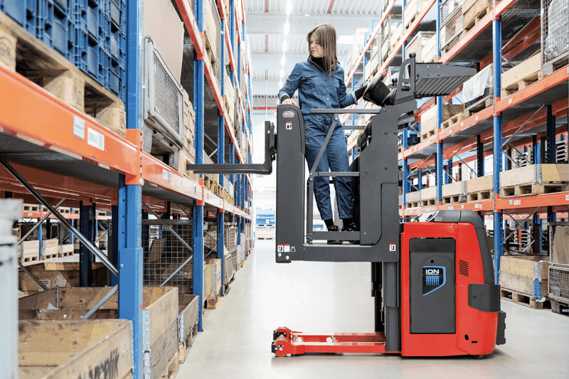 Är du aktiv inom idrott? Sök extrajobb på lager i Årsta!